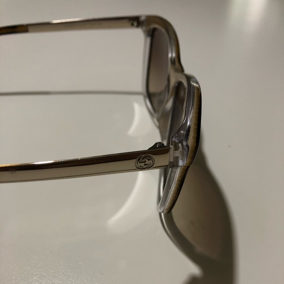 Gucci sunglasses. Worn less than 5 Times. Summer18 - Picture 3 of 4